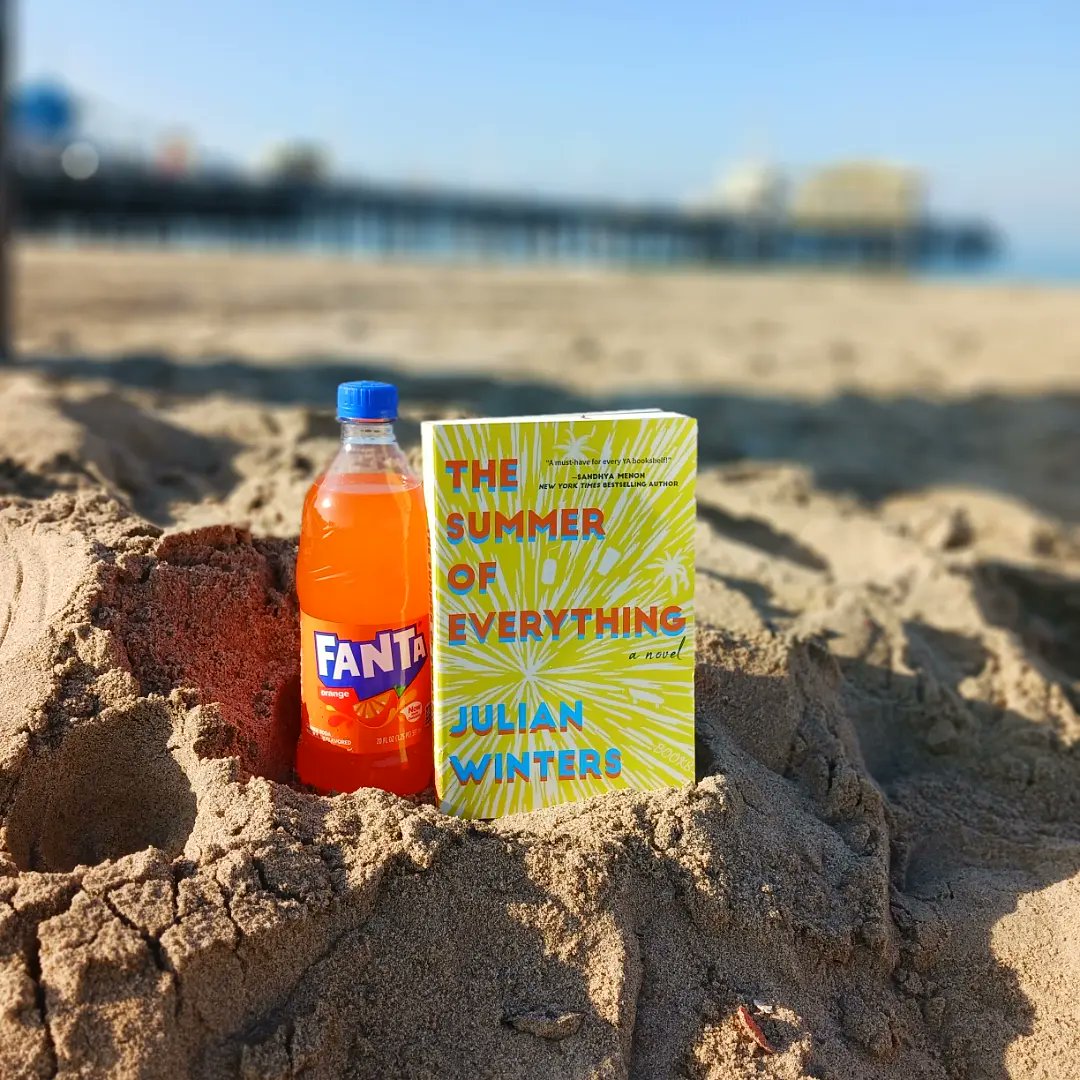julianw_writes's tweet photo. Happy 3 years to #TheSummerOfEverything, my love letter to Santa Monica, bookstores, and the teens who haven't figured it all out yet.

Don't fear "what's next." Embrace it. Enjoy the moment. Also, having a crush on your best friend isn't the worst thing in the world! 😂🌴🌊🍊 https://t.co/1iVU1zBbuL