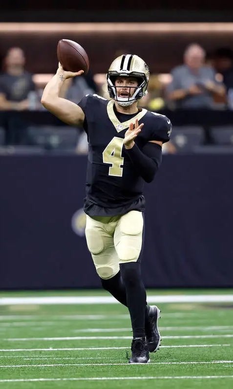 WhoDatContent's tweet photo. Derek Carr will have the best season of his career in New Orleans https://t.co/EfxPxIJFYu