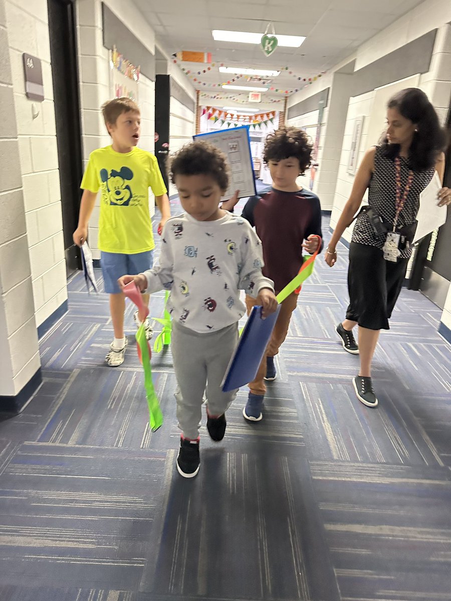 Miss Dixon tweet media