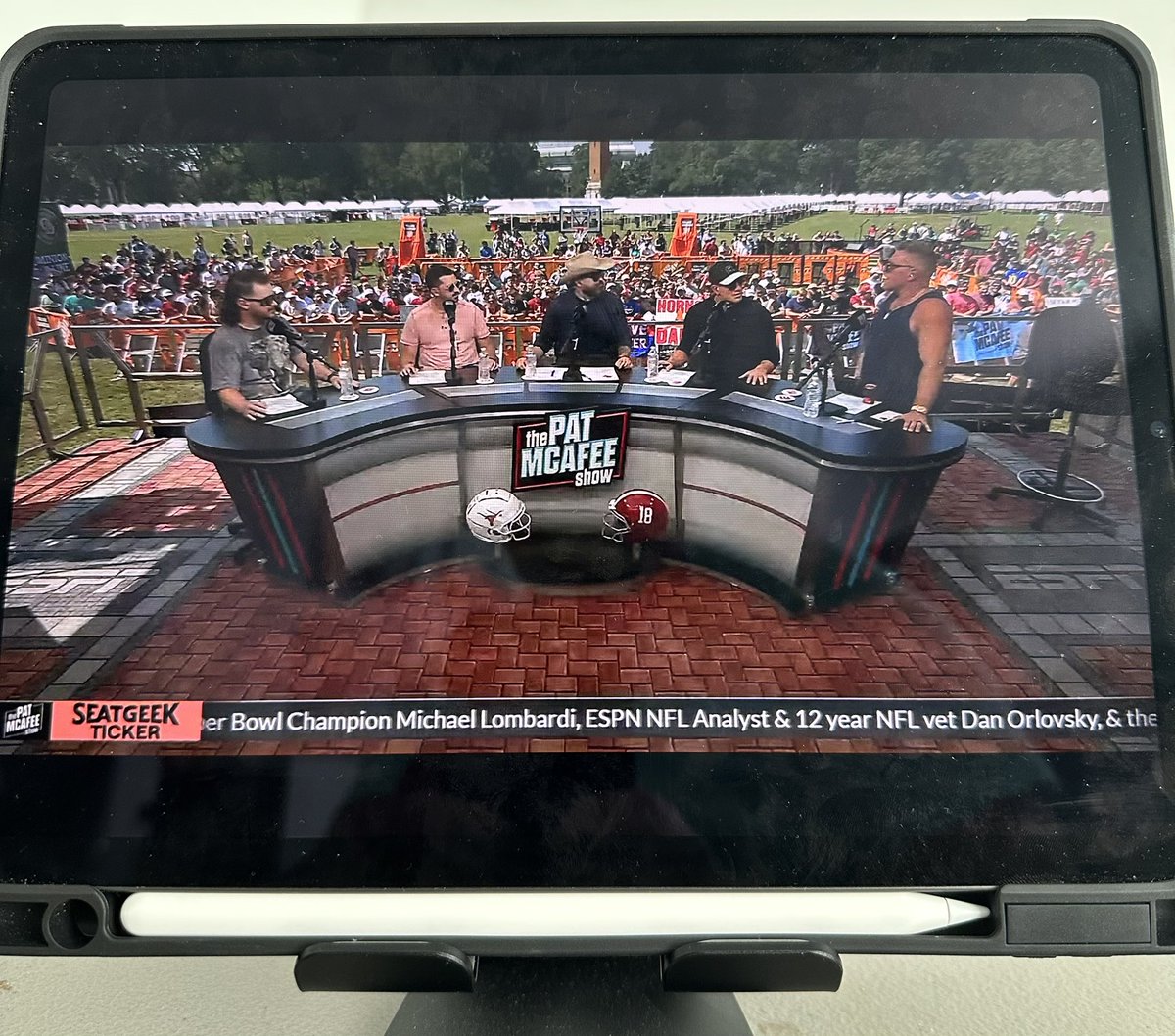 JamNJelly_'s tweet photo. From the basement to the @CollegeGameDay stage in Bama. 
This is so cool boys you deserve it!!! #ESPN #PMSLIVE https://t.co/7vQjbQR4Mo