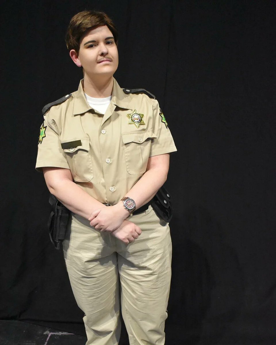 hamsterpranks's tweet image. "I'm 25. I was 24 for a whole year."

Happy birthday to the fantastic David Arquette! 🎉 Love so many of his roles, but especially Dewey who's one of my favourite characters in horror!

#Scream #DeweyRiley #Woodsboro #Cosplay