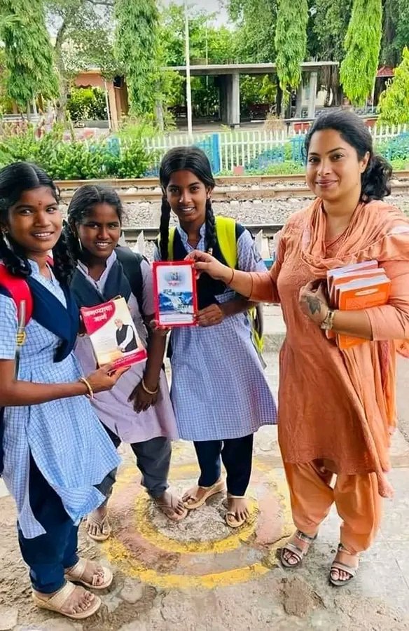 ChamoliSheela's tweet photo. #gyaanganga
#booksewa https://t.co/l6qyZ4qCR4
