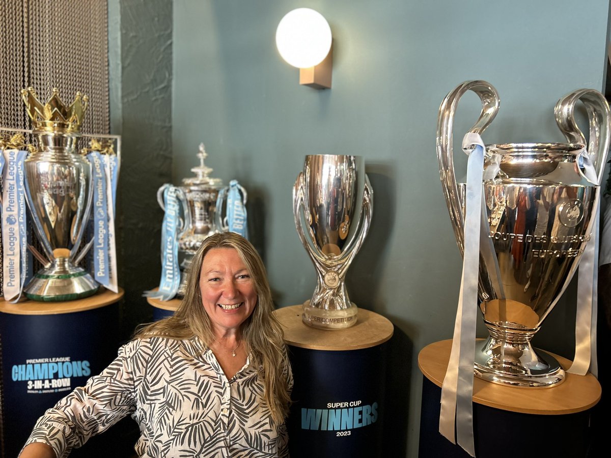 SarahGrahamTC's tweet image. How many trophies?