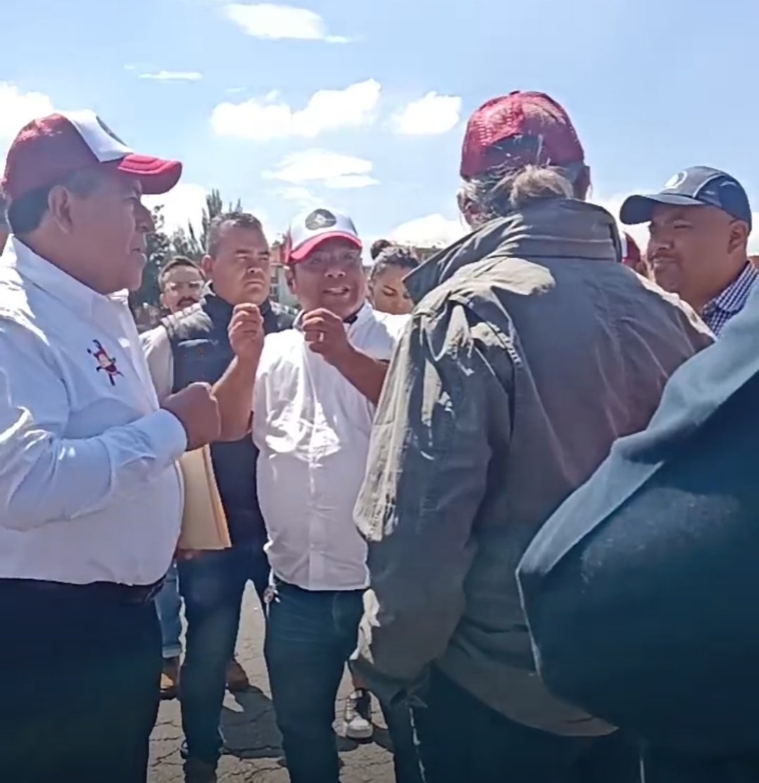 El JdeG <a href="/martibatres/">Martí Batres</a> cumpliendo con l@s trabajador@sde <a href="/CSSTTPDF/">STTPCDMX</a>
El Srio de gob <a href="/RicardoRuizSua2/">Ricardo Ruiz Suárez</a> visitó instalaciones del modulo 4 alfa y minas de <a href="/RTP_CiudadDeMex/">Red de Transporte de Pasajeros-RTP</a> para corroborar las deplorables condiciones de instalaciones y parque vehicular, <a href="/HMBM_16/">Hugo Manuel Bautista</a> detalla la situación