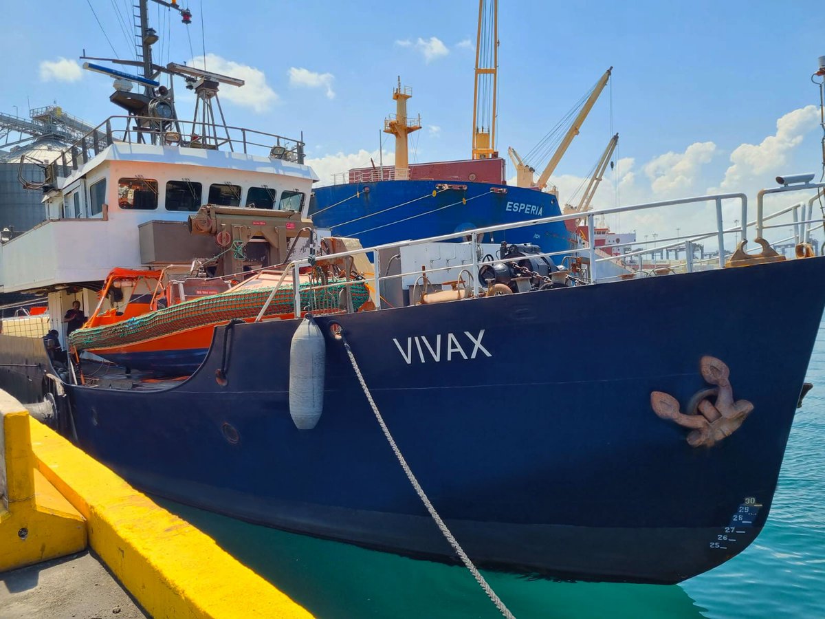 DiveColombia's tweet photo. We are pleased to introduce the Liveaboard VIVAX. After a 7000 nautical mile non-stop voyage from Sweden, she joins her sister ship FEROX. Vivax will transport a maximum of 12 guest divers all in individual cabins to the amazing and destination of Malpelo. 

Sincerely,
Capt. Tony https://t.co/zebDiAlEfu