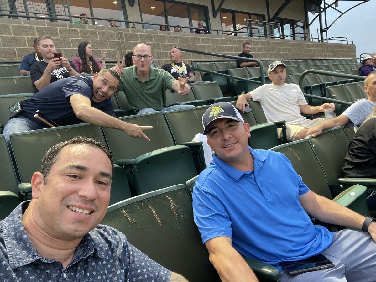 adventuresofJPT's tweet photo. Just finished up a quick trip to FKKY to attend the @1aeast command team forum and it was great to see some familiar faces. As you can see, my boss photo bombed my photo with @Xennial_Sapper. #1AE #TrainForCombat #EarnTheA https://t.co/e5IfvvFM9L