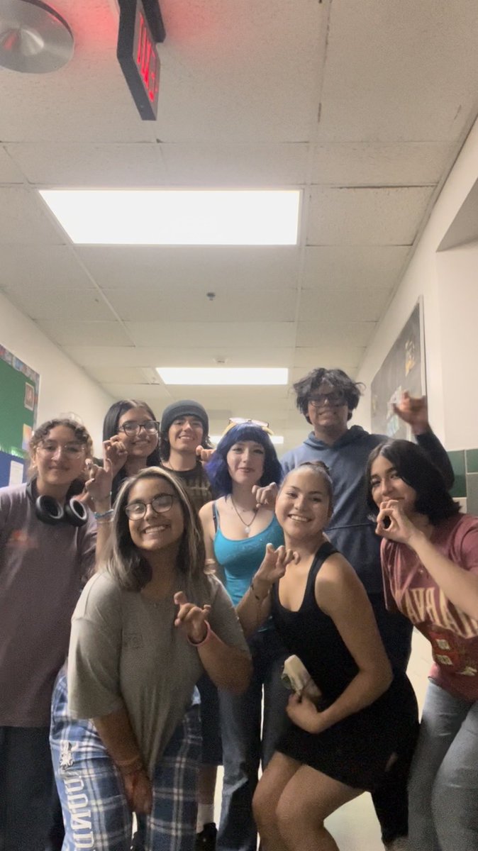 divinitystate's tweet photo. rams working on our homecoming wall! @Montwood_RamTv https://t.co/75tCouJhJq
