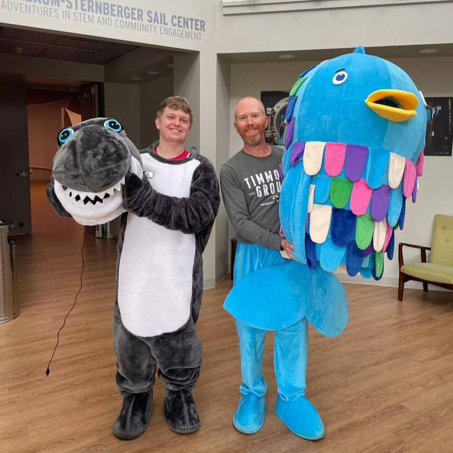 timmonsgroup's tweet photo. Happy #FeelGoodFriday! Our Greensboro #LandDevelopment team had a blast volunteering with the Greensboro Science Center guiding curious minds through interactive exhibits and dressing as Finny the Shark and Rainbow Fish to give out high-fives and hugs to visitors!
#LifeAtTG https://t.co/ml2kOmNGOp