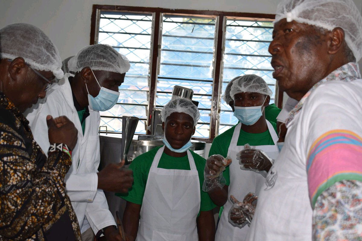 nrfkenya's tweet image. 🥭 Exciting day in Kwale County! Today, we launched the Mango Processing Unit in Dzombo, Kwale County, marking a significant step towards empowering local farmers &amp;amp; enhancing the mango value chain. 🌟 Let&apos;s make the most of this opportunity! #MangoProcessing  #KwaleCounty
