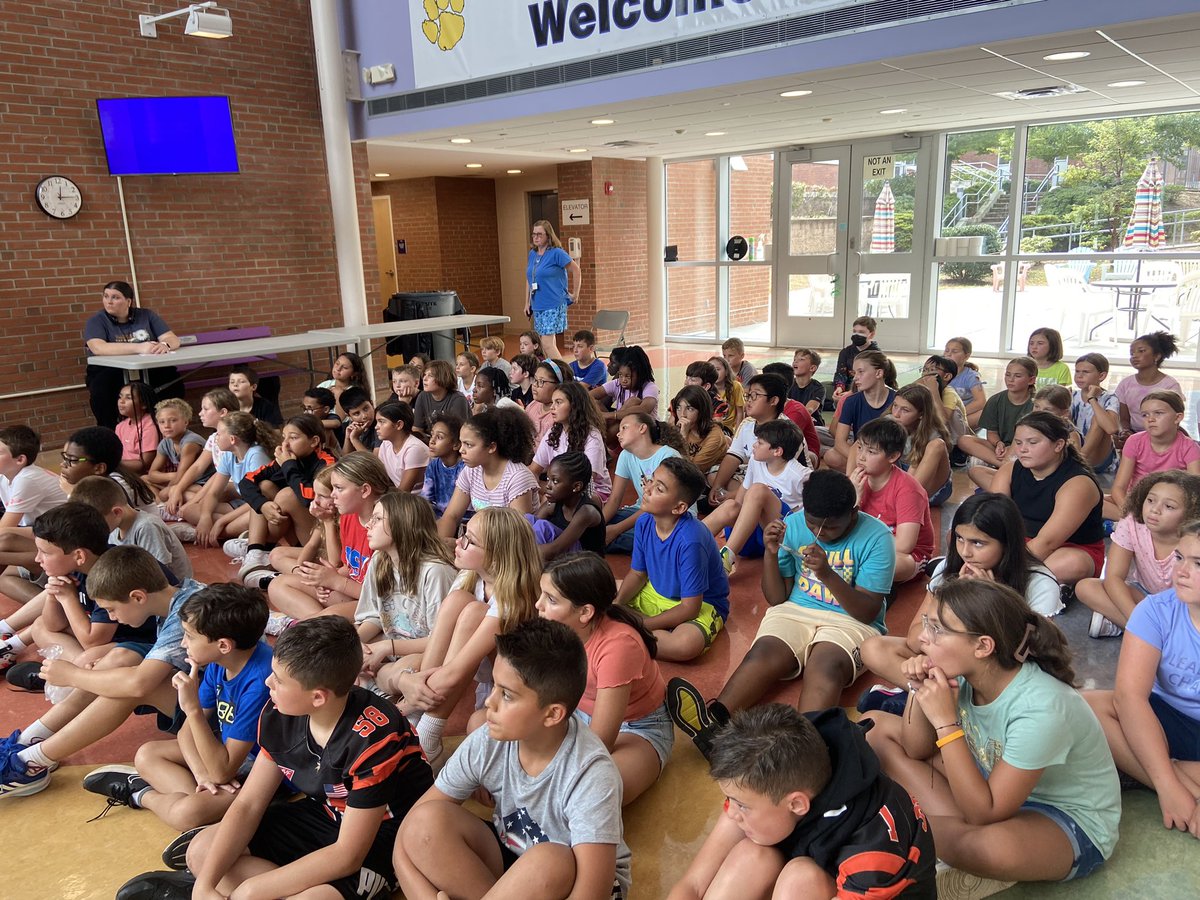 donato_piselli's tweet image. Today we started our first small group assemblies with some of our Fifth and Sixth Grade teams. So glad we did this. It was an opportunity for our kids to get to know our Main Office Team and Support Staff and it also allowed us to work on building our learning community at PHS!