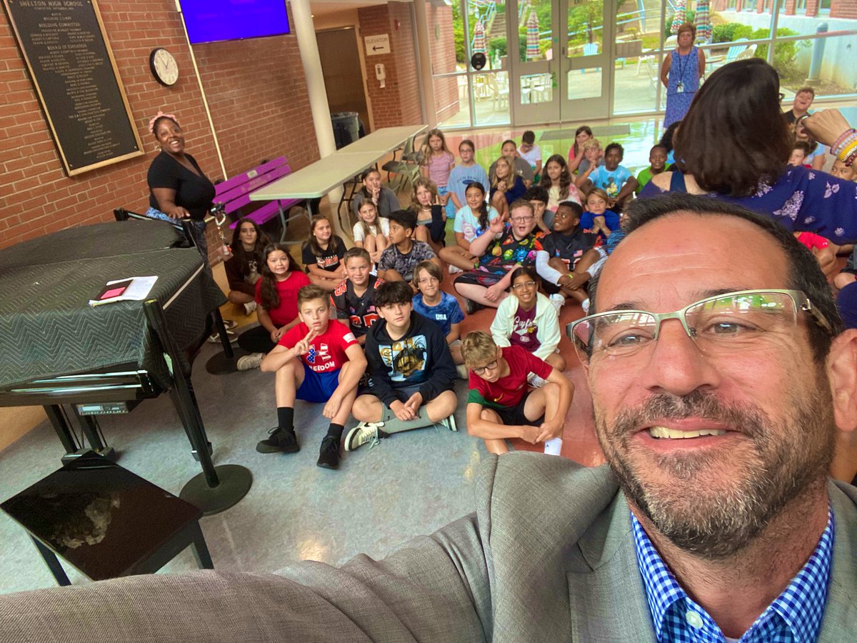 donato_piselli's tweet image. Today we started our first small group assemblies with some of our Fifth and Sixth Grade teams. So glad we did this. It was an opportunity for our kids to get to know our Main Office Team and Support Staff and it also allowed us to work on building our learning community at PHS!