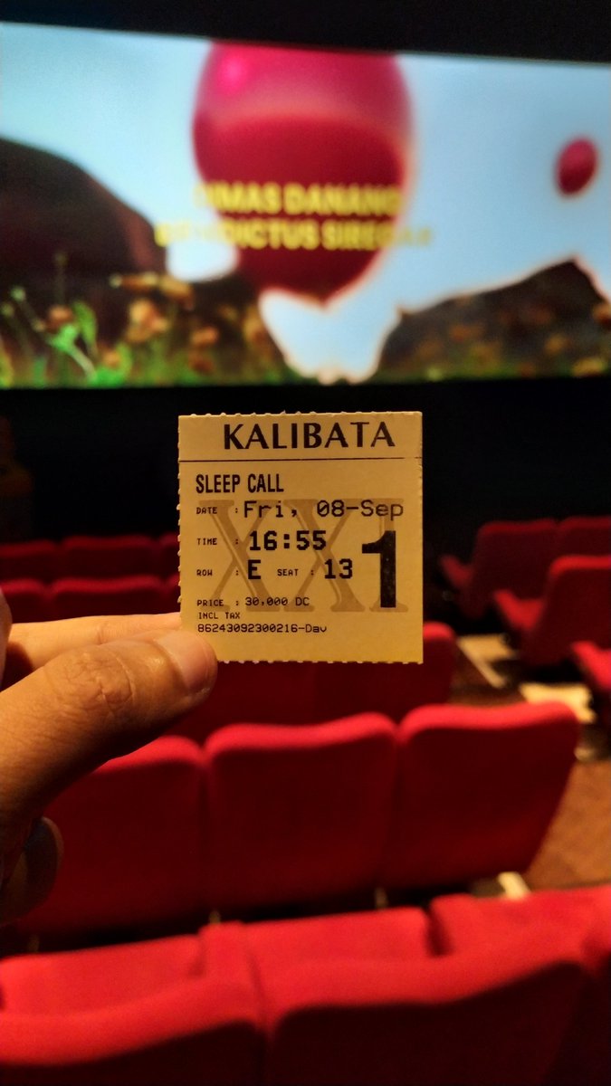 RickyAdiyudha's tweet image. Awalnya kirain film romantis sepasang orang yg teleponan sebelum kelonan, ternyata...

Dari pacar pinjeman ke uang pinjeman. 🤣

Twist-nya Sleep Call bagus, ditunggu deh karya lainnya @fajarnugros

#SleepCall