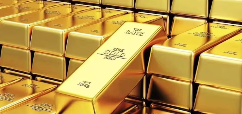 GarethSoloway's tweet photo. #Gold stages that lead to $3,000+/ounce

1. Good News Is Bad News
This is the current state of the markets. Good news causes a Dollar and yield pop. Markets tend to sell slightly but a rising Dollar makes it hard for Gold to rally. Gold will chop sideways.

2. Bad News Is Good News
This will be the next phase the markets enter in the coming months. The Dollar will fall, but stocks may rally higher as the odds of Fed hikes drop and the potential for cuts in rates jump. While a falling Dollar is good for gold, a risk on rally will keep some money away from gold. Gold will move higher, but not dramatically.

3. Bad News Is Bad News
This is the final stage where the economy falls apart, inflation remains semi elevated and keeps the Federal Reserve from cutting rates aggressively. Stocks fall as the Dollar falls. This is the sweet spot for gold as it will likely breakout and head towards $3,000/ounce.

@KitcoNewsNow @Stansberry @YahooFinance @SPGCI #Silver #Copper #Trading #Investing