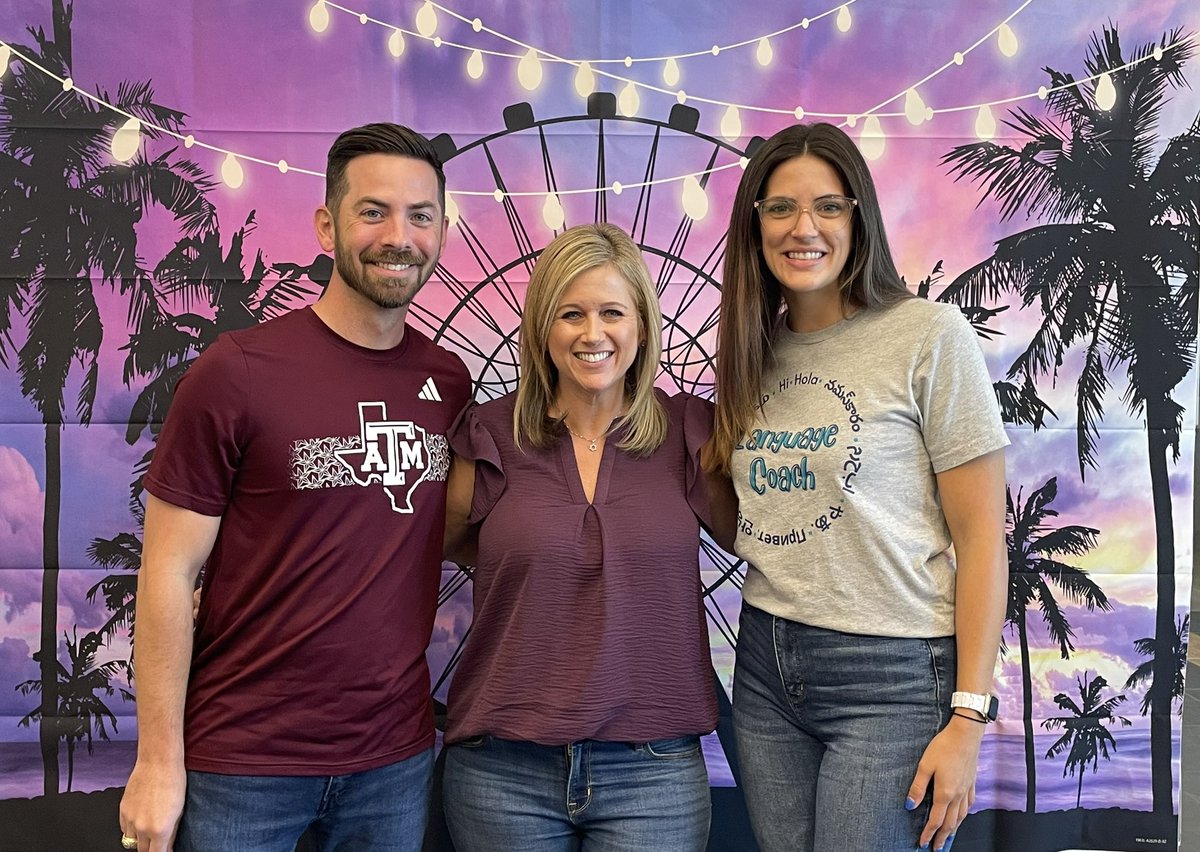 Our amazing Allen coaching team at Coachella this morning! <a href="/allenelem/">Allen Elementary</a> #FISDelevate #OurAllenLegacy <a href="/ci_elem/">Frisco ISD Elementary Teaching and Learning</a> #coachcollab