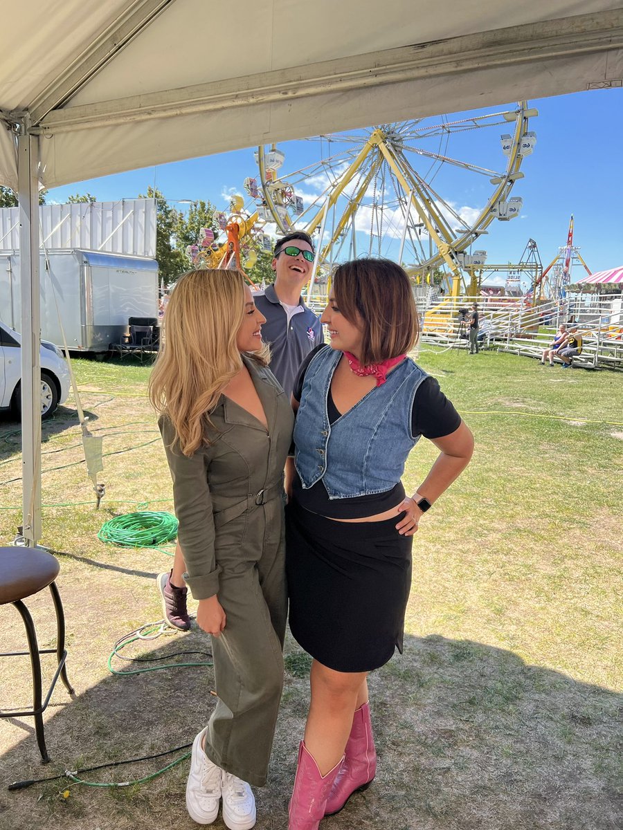 AlanaBrophyWX's tweet image. Had to share some highlights from the #Utahstatefair — it was opening day &amp;amp; @abc4utah day — we had a blast at the live newscasts! The #utwx was beautiful &amp;amp; when it got too hot, I stepped in the freezer with the butter cow.  
🧈🐄🎡🎟️🎠🎪🥨🍦🐣