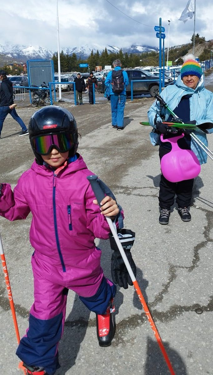 ame779's tweet photo. Someone is having fun ⛷️💖🫶🏻 https://t.co/7bTgvLNEEx