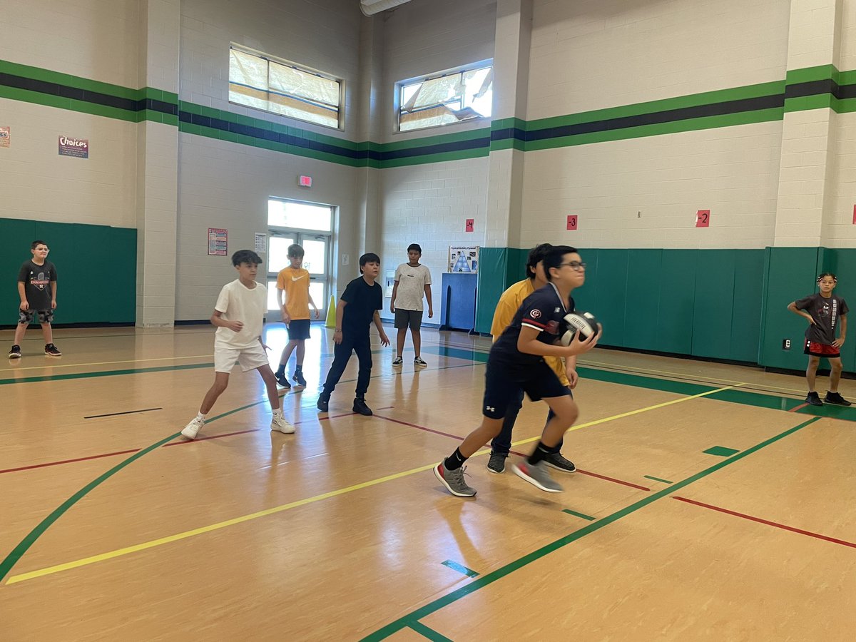 baker6thgrade's tweet photo. Newcombe π
#PhysEd #throwandcatch #moveyourbody https://t.co/XIL5NfHDWg