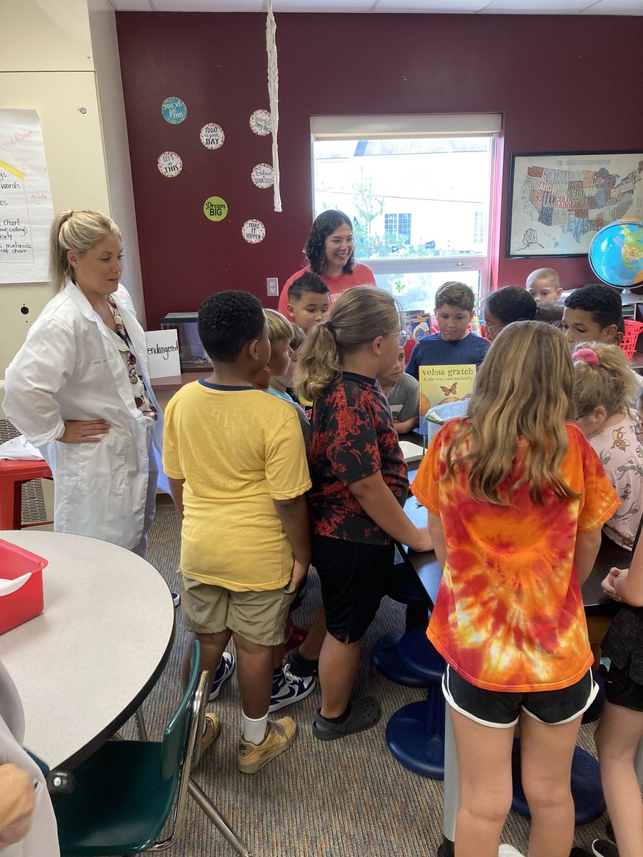 rhoste76's tweet image. Ss in Mrs. Peterson’s class, along with Mrs. Lynch, we’re noticing and wondering all about caterpillars in an amazing seminar. Can’t wait to hear all about what they uncover! #wilsonsd @ChrisTrickett24 @stoudt_stacey #TExpL