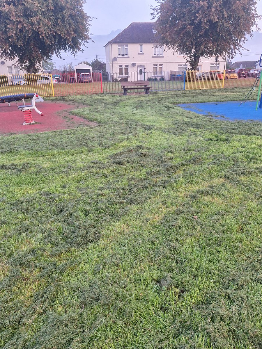 Just looking for advice guys if you can, is it acceptable to leave this mess in a kids park, poor poor standards set by eastrenfrewshire council, well worth £150 per month council tax per household 👏👏👏