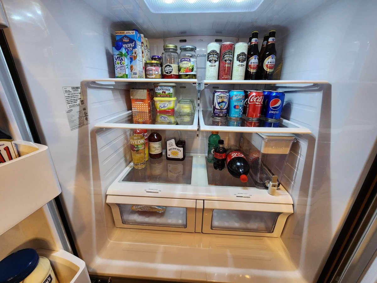 ScrantonCleaner's tweet image. 🧽You can rest assured that your appliances will receive TLC from Scranton Cleaners!🚰

🔎Our team doesn’t skip over the small things other cleaners typically do. Attention to detail is who we are!🥽

📩 DM us now to schedule your FREE personalized consultation and quote! ✉️