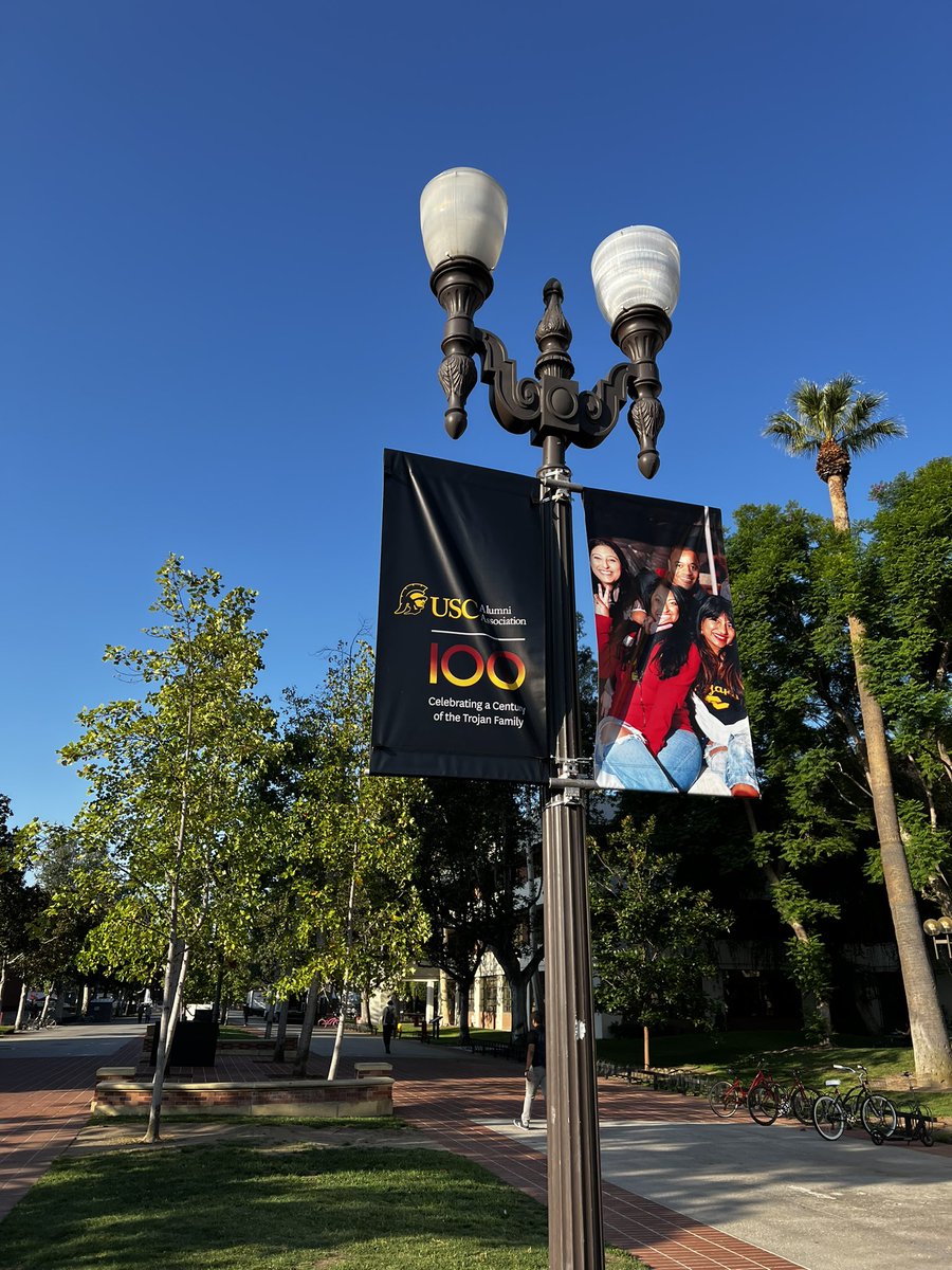 Steven_Almazan_'s tweet photo. Back on campus for the @USC Alumni Leadership Conference ✌️
#USCALC #USCAlumni https://t.co/Ix5tS6Wb1w