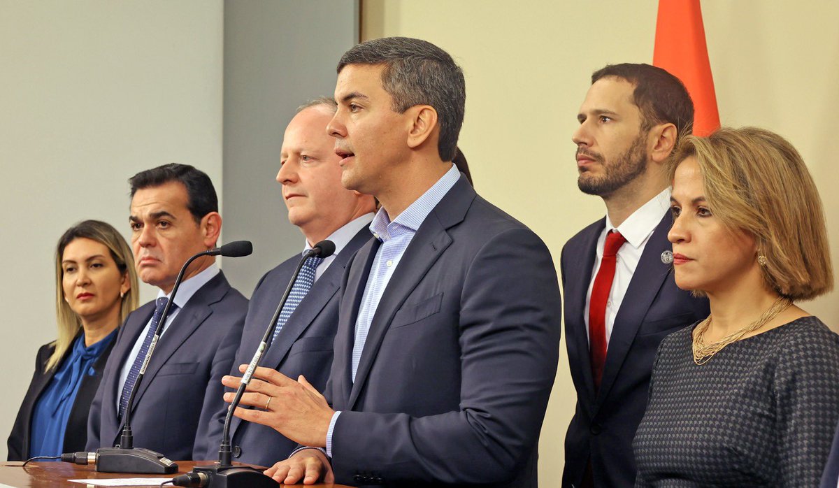 Tenemos la obligación de defender al Estado Paraguayo y los intereses de todos los paraguayos.
#GobiernoDelParaguay
