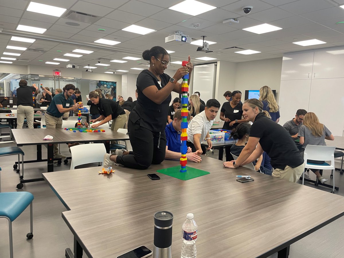 UNTHEALTH_IPE's tweet image. Such a fun and dynamic morning, providing #TeamSTEPPS training for our @UNTHSCDPT students and their PTA student colleagues from Weatherford College and Collin College. This is a great start for orienting our students to their future teams and the power of #simulation!