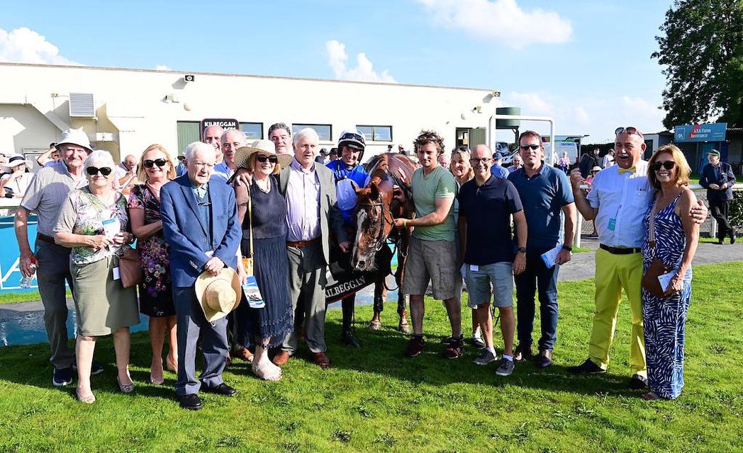 Granville Street strikes again this evening over hurdles this time 🏆

Great ride for Eoin Walsh & congratulations to winning owners Street Wise Syndicate 👏

#cmcracing #bluegrasshorsefeeds #arkequine #mullingarautosskoda #mullingarautosvolkswagen