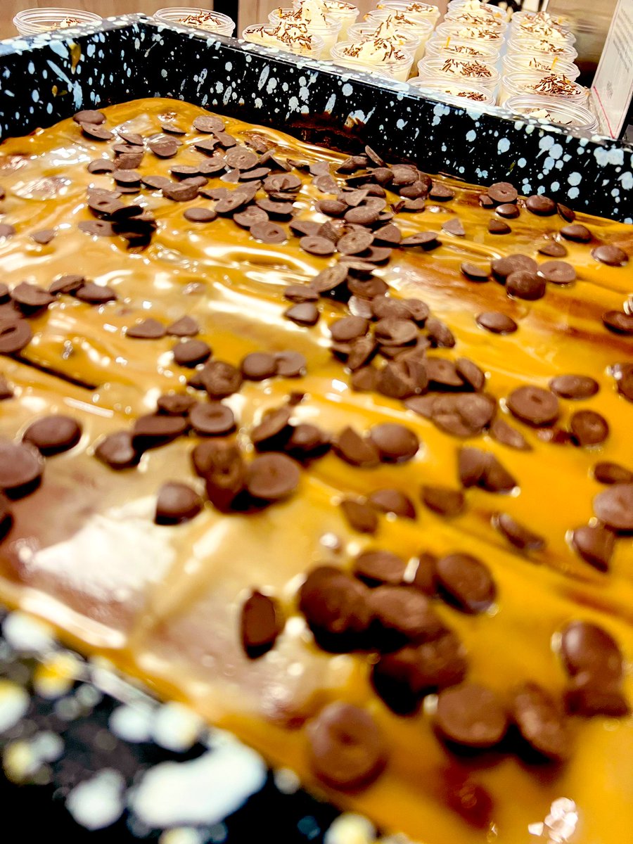 JPHolroyd's tweet image. We are balling! @SpedeNews dining and 6th form cafe! Great work in a very busy busy week, well done all!! Thank you 😊 @HolroydHowe @DamianBlake4 @chefbenji64 @pammybabe68 @ChefSi71 @Josephmbryan @DanielCollier84