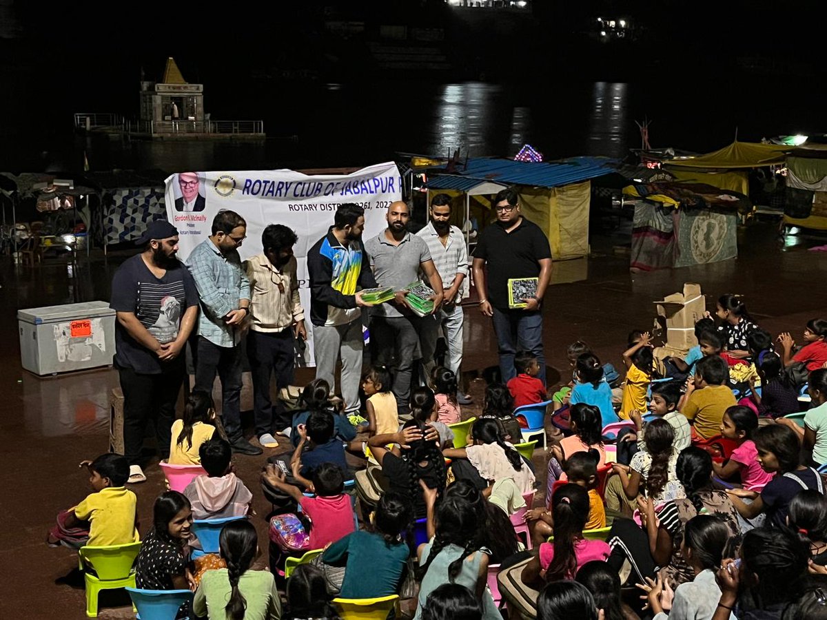 Truly_Shivendra's tweet photo. It was a great day for @Rotary to have organised a literacy drive at jabalpur to distribute the essentials required by the students, we thank @VTankha sir for giving us the vision to extend our hands for humanity and the support of @varuntankha and @EthicalReality7 to guide us. https://t.co/r2eephaabc