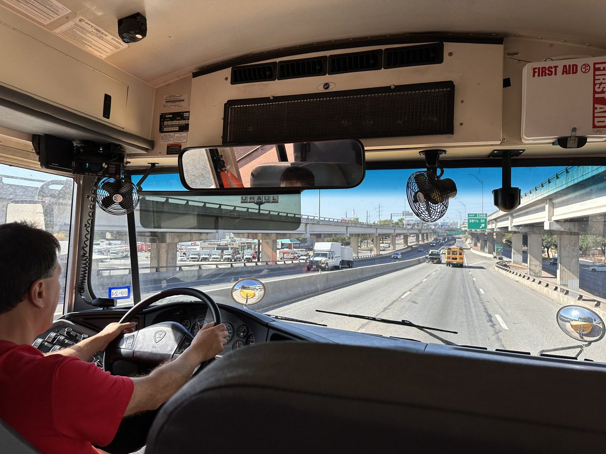 Jen Holsinger-Raybourn tweet media