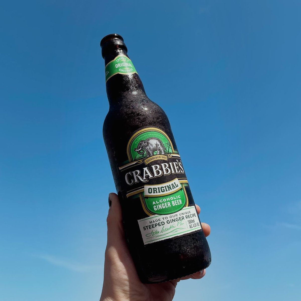 🍻 Happy Fri-yay sailors! 🍻 

We’ll be kickstarting the weekend with Live screenings of the Rugby World Cup for all ye egg-ball fans!  

First England Game tomorrow with kick off at 8pm🏴󠁧󠁢󠁥󠁮󠁧󠁿
•
•
•
#crabbiesgingerbeer #rugbyworldcup #theboathousefalmouth  #eatlocal #eatfresh