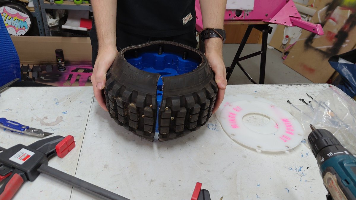 Two-Headed Death Flamingo tweet media