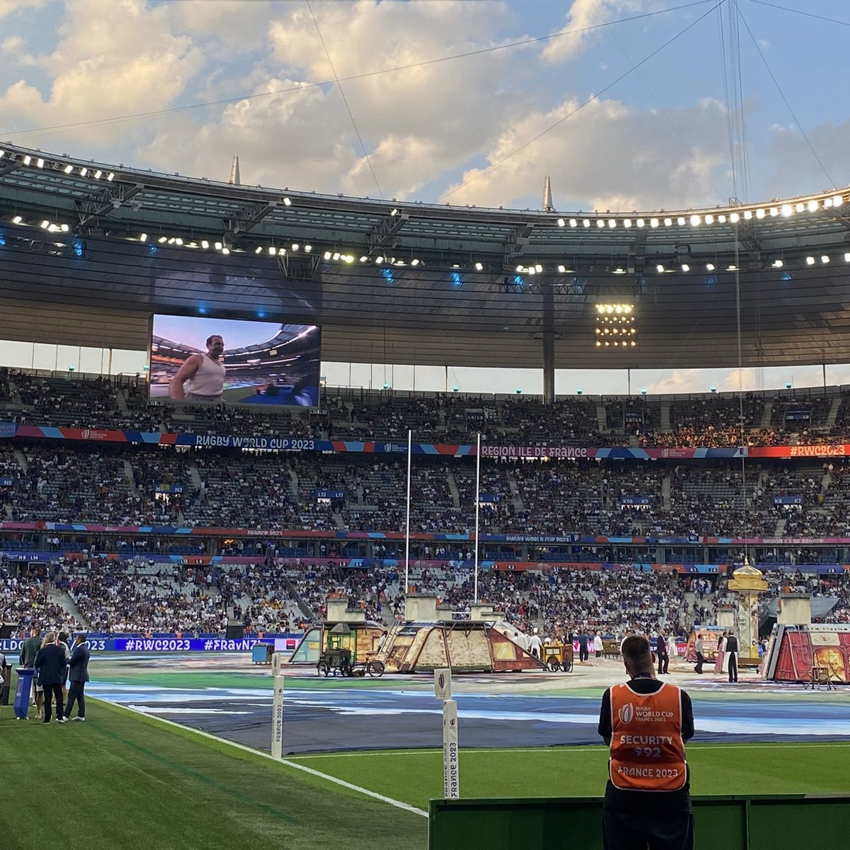 The atmosphere is building ahead of the first game of the @rugbyworldcup 🇫🇷 #AELive #RWC2023 🏉