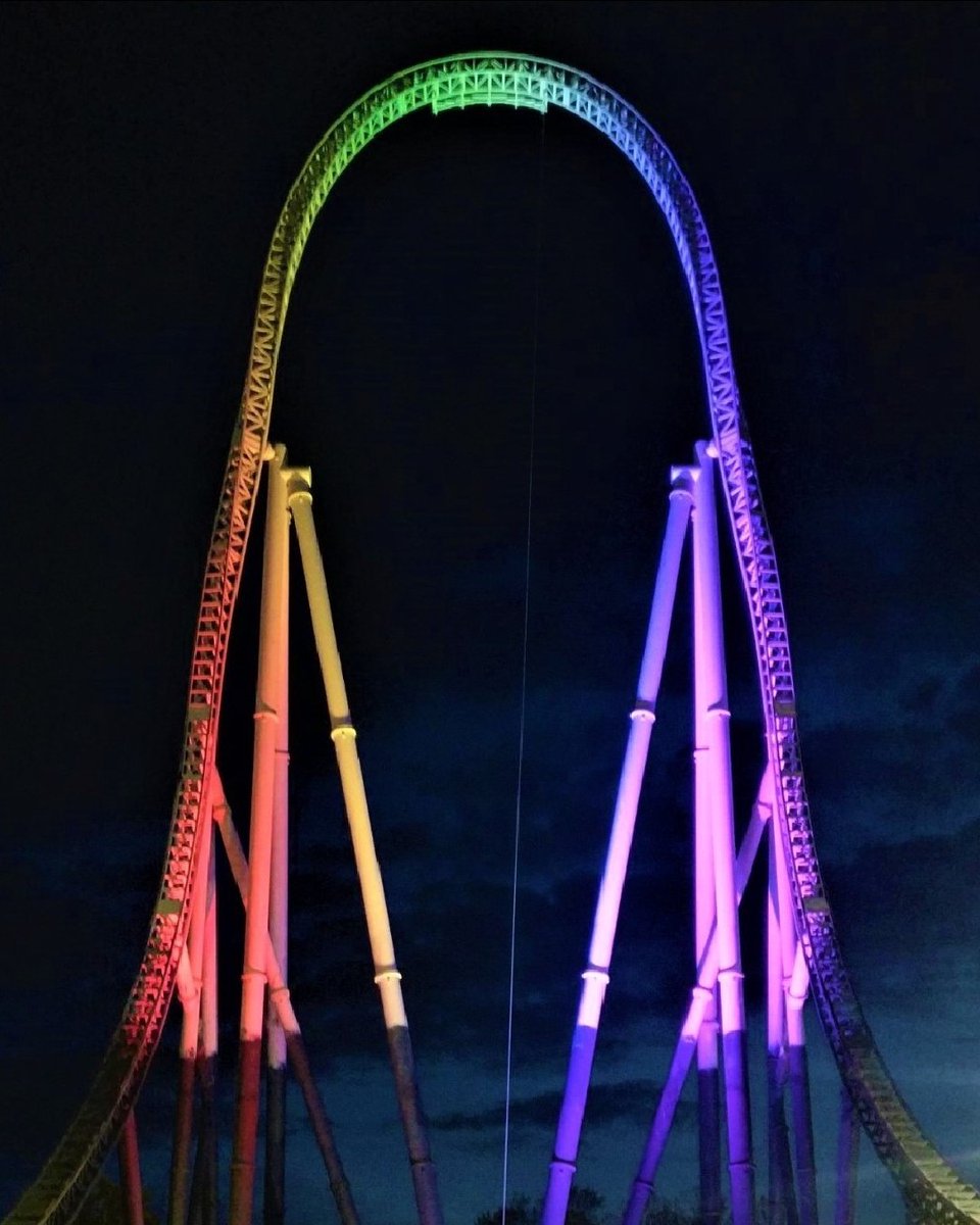To celebrate Pride in Surrey, as well as being a #proud sponsor of their Pride Event that takes place in Reigate tomorrow we're also lighting up our iconic #rollercoaster Stealth to show our support🌈

#PrideInSurrey👉orlo.uk/PrideInSurrey_…

#ThorpePark #Pride