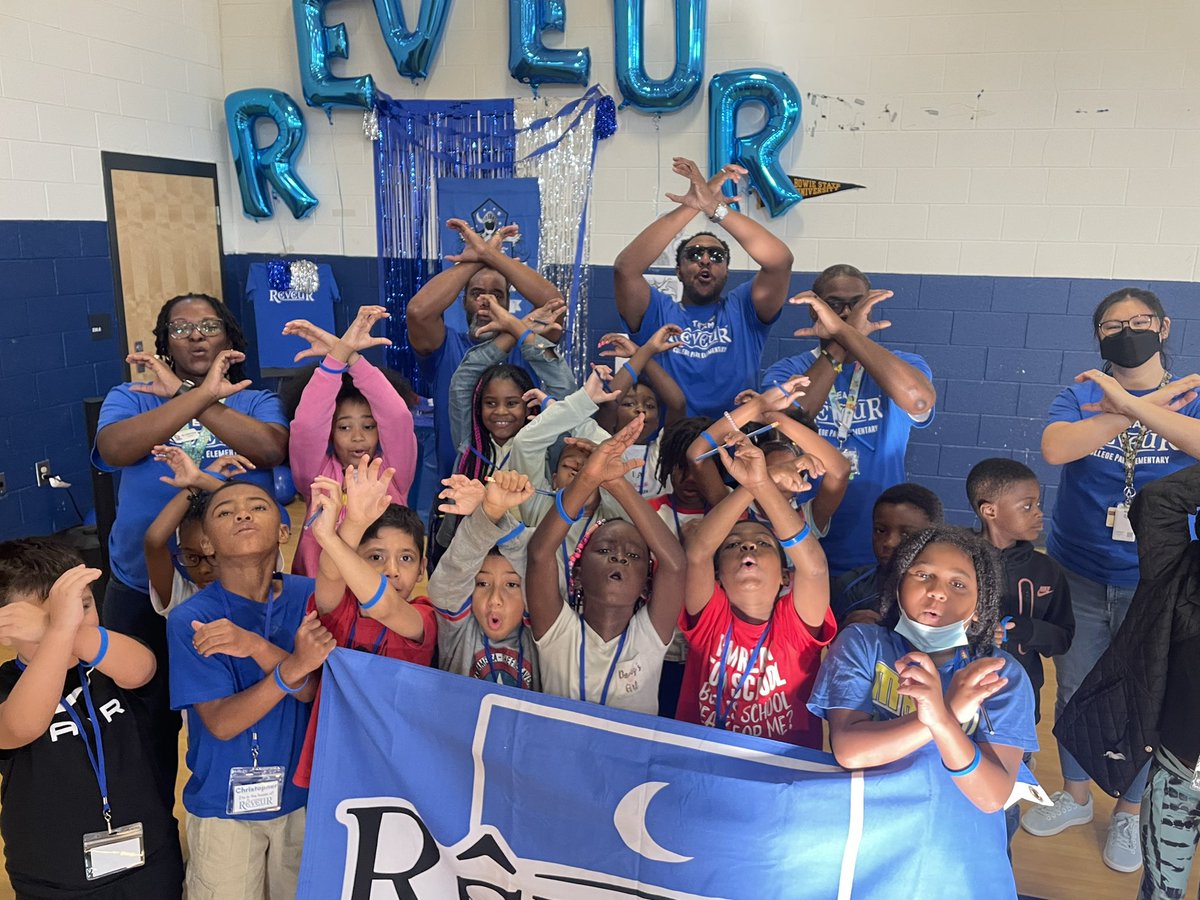 I don’t know what I’m more excited about this Friday—S’s engaged with and showcasing their learning or all the new members of HOUSE #RÊVEUR from our #SortingDay here at @NewCollegePk_ES! We may have had a short week, but we made it count! #Elevate #SchoolCulture @dr_otway