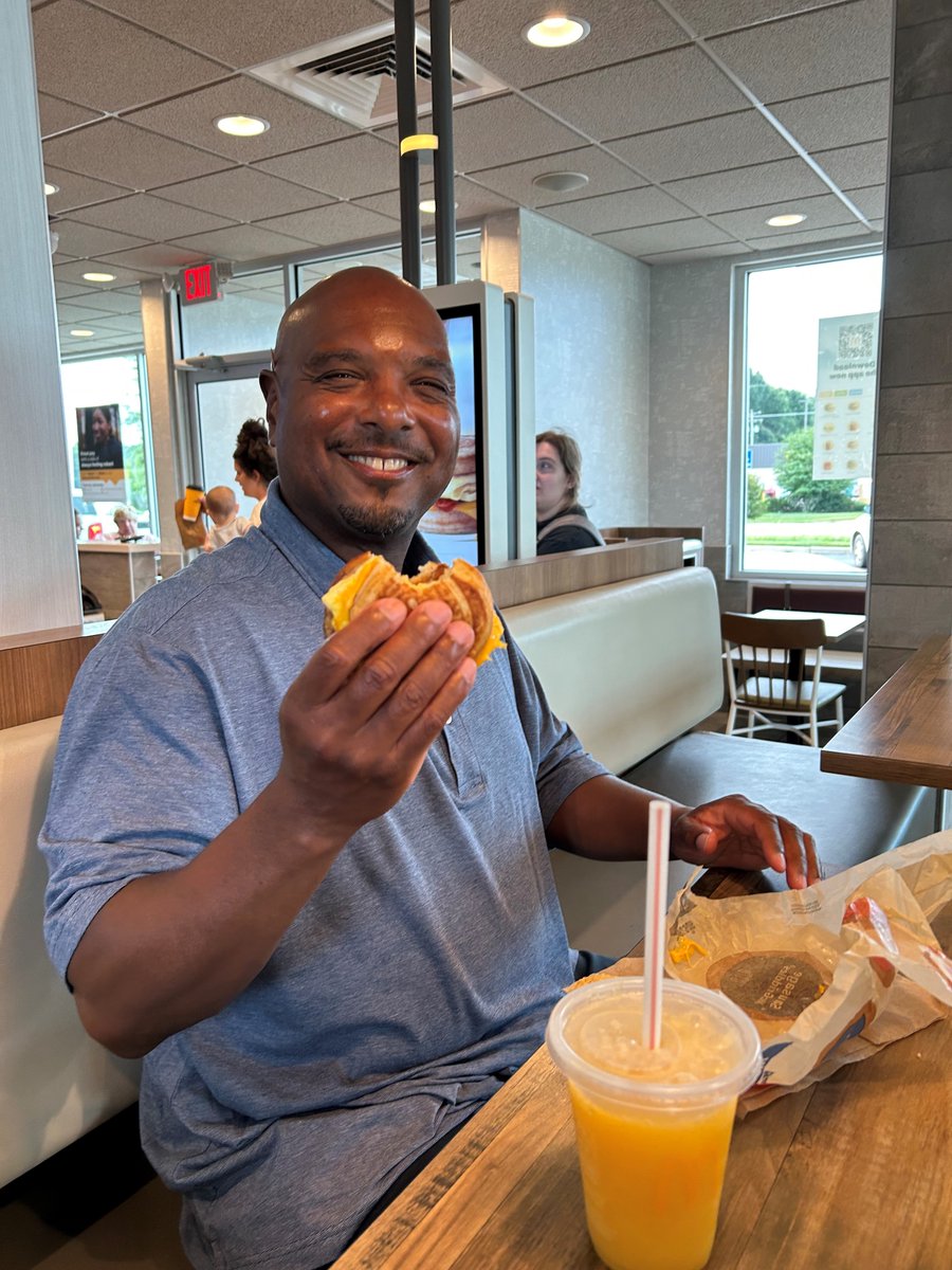 SADOreentry's tweet photo. After serving more than 30 years, Mr. Boise was welcomed home this week by his SADO legal team--attorney Jackie Ouvry and mitigation specialist Chelsea Richardson. We wish Mr. Boise and his family the best for the future. #wefreepeople https://t.co/nzudimPkAI
