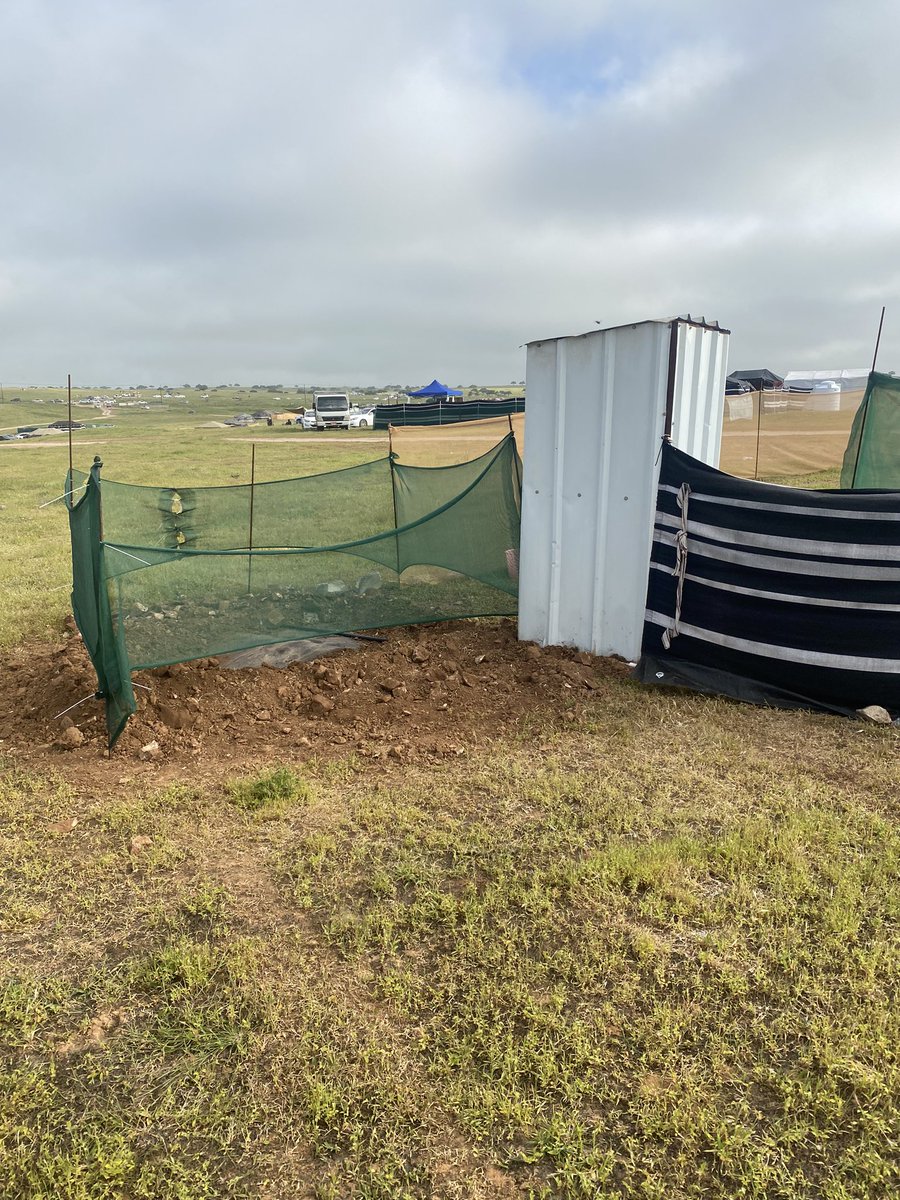 مكتب والي #طاقه 
<a href="/DhofarMun/">بلدية ظفار | Dhofar Municipality</a> 
<a href="/ea_oman/">هيئة البيئة - عُمان</a> 

أيام معدودة تدمرت البيئة بشكل لايتصور
مئات المخيمات ع المراعي وتجاره  مخالفه للقوانين ناهيك عن استحداث حفر صرف صحي من المخالفين والكثير من الإنتهاكات الصارخه بحق البيئة.

مايحدث في جبجات مخالفه لجميع المراسيم السلطانية بهذا الصدد.