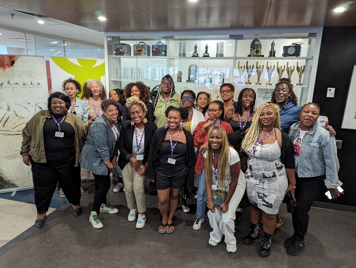 🤗 L'#ONF est fier de s'associer une fois de plus à <a href="/BWFCanada/">Black Women Film!</a> pour permettre à un groupe de cinéastes émergentes noires de participer aux activités de l'industrie du <a href="/TIFF_NET/">TIFF</a>, incluant des projections de films!
Bon festival à toutes! #TIFF23
