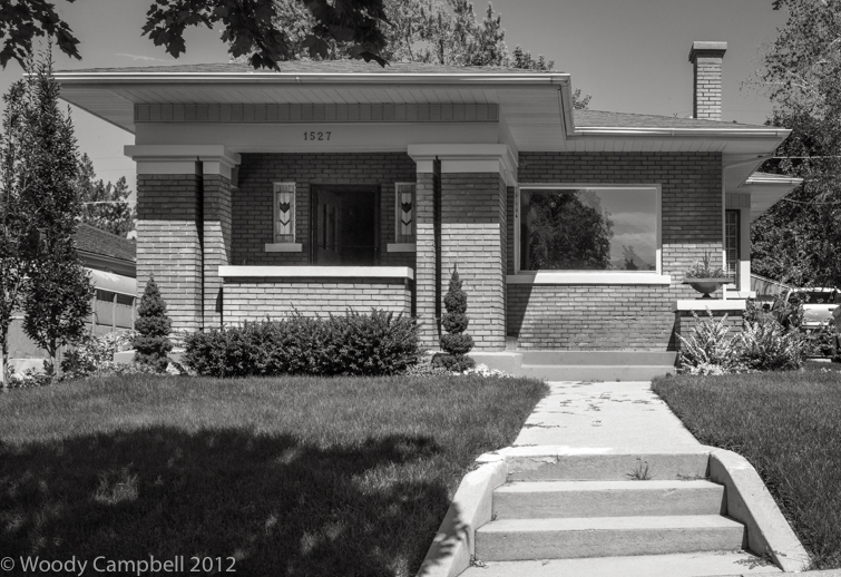 Woody_Campbell's tweet photo. Looking back to a prairie style house in Salt Lake on this day 11 years ago: day 1046 of 1 photo every day for the rest of my life.
#BlackAndWhite #BNW #Photo #Monochrome #DailyPhoto
#Leica
#saltlake #saltlakecity #prairiestyle https://t.co/gDWfaRaInI