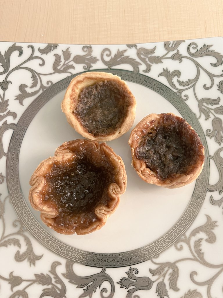Catherine Wang (@cwangto) on Twitter photo Who won the title of <a href="/UHN/">University Health Network</a> Ultimate Butter Tart Champion? Despite intense efforts by myself, <a href="/Alexis_L_Villa/">alexis villa</a>, <a href="/ccabruce/">Christine Bruce</a> & <a href="/RRepa/">Rebecca Repa</a> to beat <a href="/shiranisaacksz/">Shiran Isaacksz 🇨🇦</a>, he prevailed to win the title and gloating rights (for a very very long time) 💩💩🤬😭
🙏<a href="/kenzcrawfordd/">Mackenzie Crawford</a>, until next time... Who won the title of <a href="/UHN/">University Health Network</a> Ultimate Butter Tart Champion? Despite intense efforts by myself, <a href="/Alexis_L_Villa/">alexis villa</a>, <a href="/ccabruce/">Christine Bruce</a> & <a href="/RRepa/">Rebecca Repa</a> to beat <a href="/shiranisaacksz/">Shiran Isaacksz 🇨🇦</a>, he prevailed to win the title and gloating rights (for a very very long time) 💩💩🤬😭
🙏<a href="/kenzcrawfordd/">Mackenzie Crawford</a>, until next time...