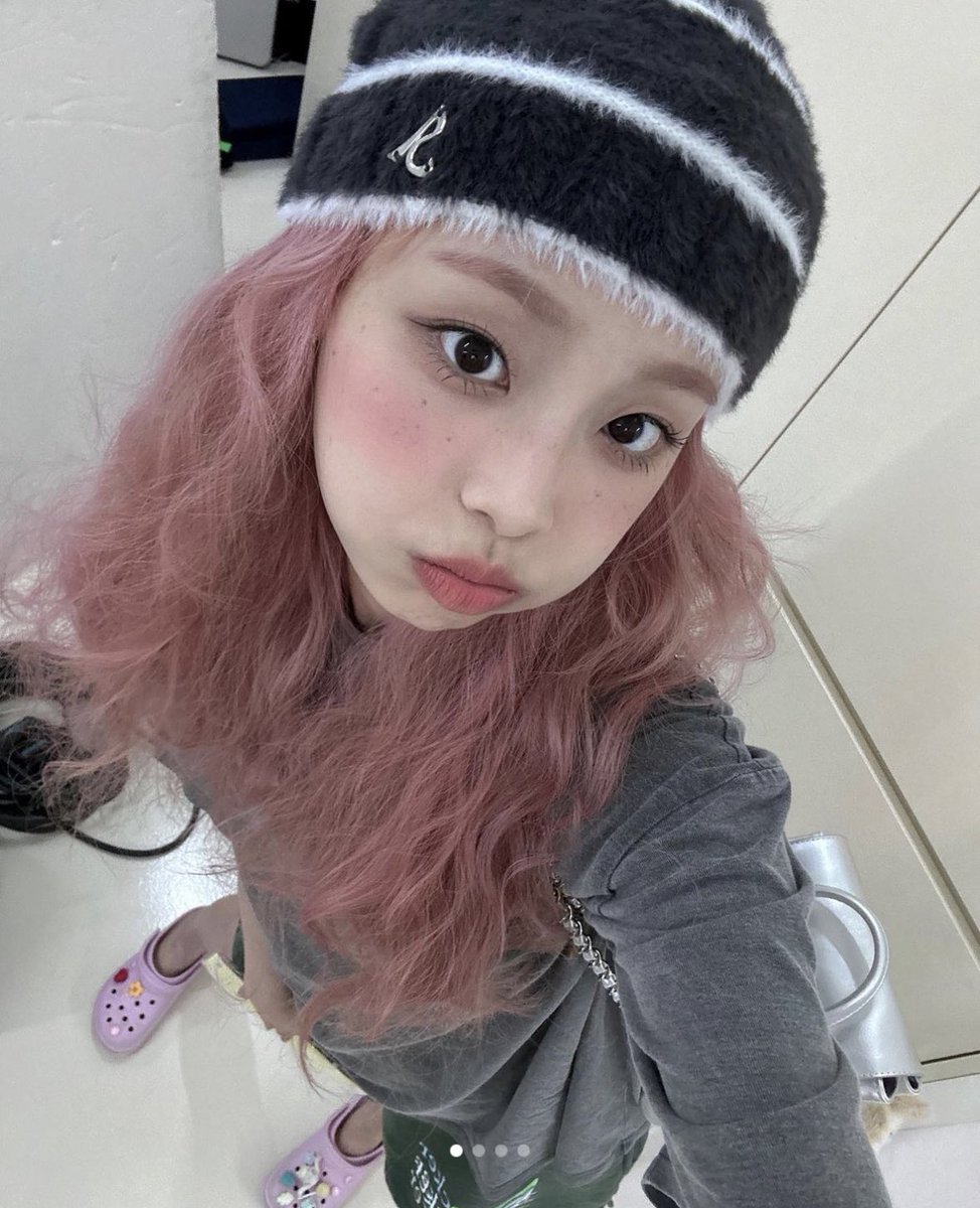 00bit_'s tweet image. THEY ARE SISTERS