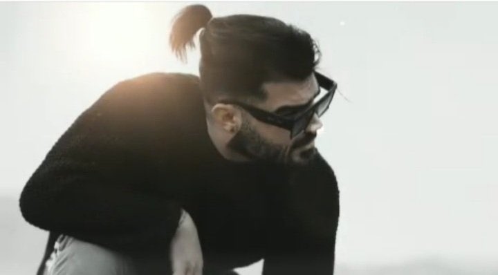 ahampay's tweet image. فردا قراره هنرمند مردمی #سامان_یاسین در دادگاه جمهوری اسلامی محاکمه بشه. امشب و فردا رو تا میتونیم صداش باشیم.
#سالگرد_مهسا