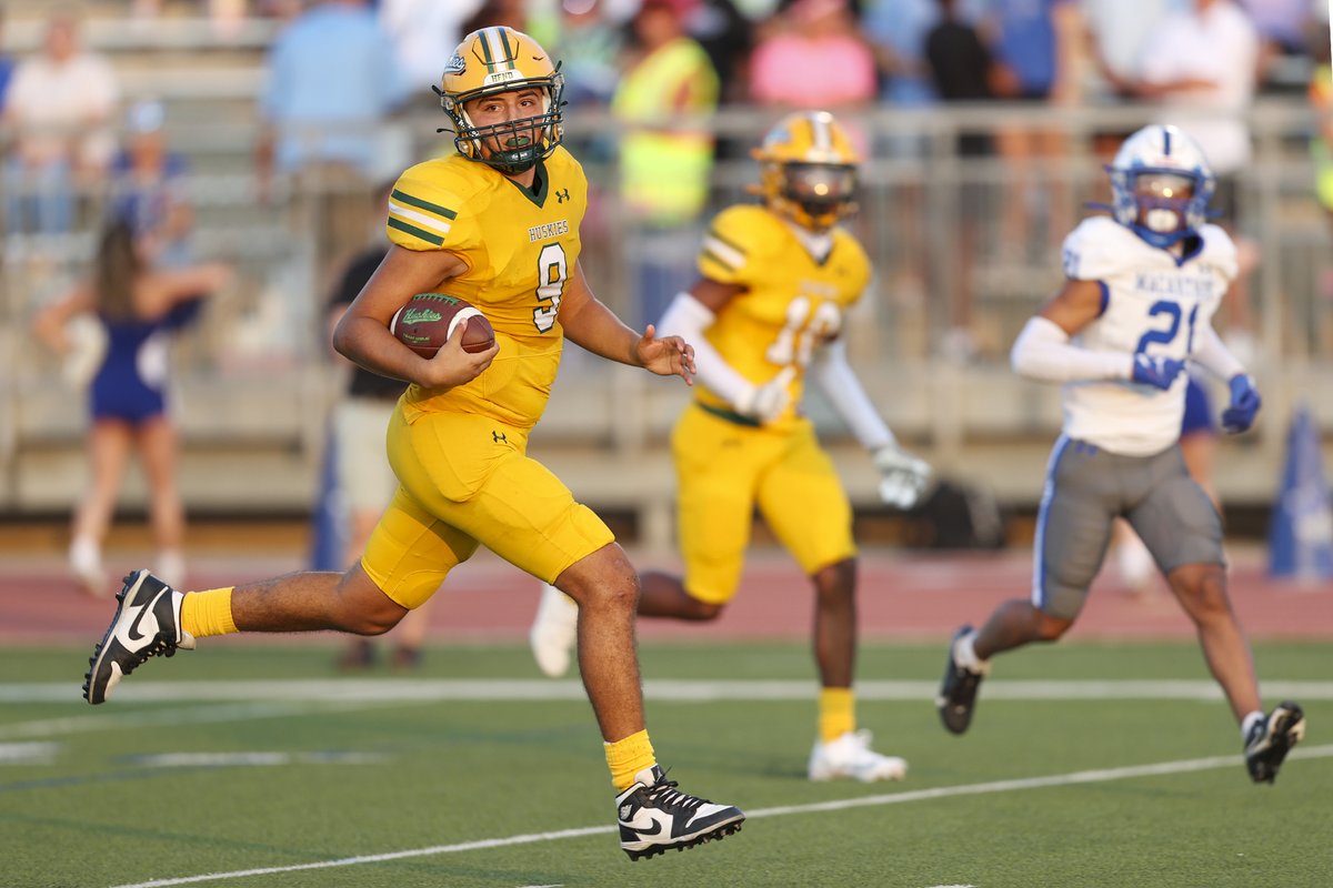 Holmes' Isaac Martinez named Express-News Athlete of the Week trib.al/lMHUZJP