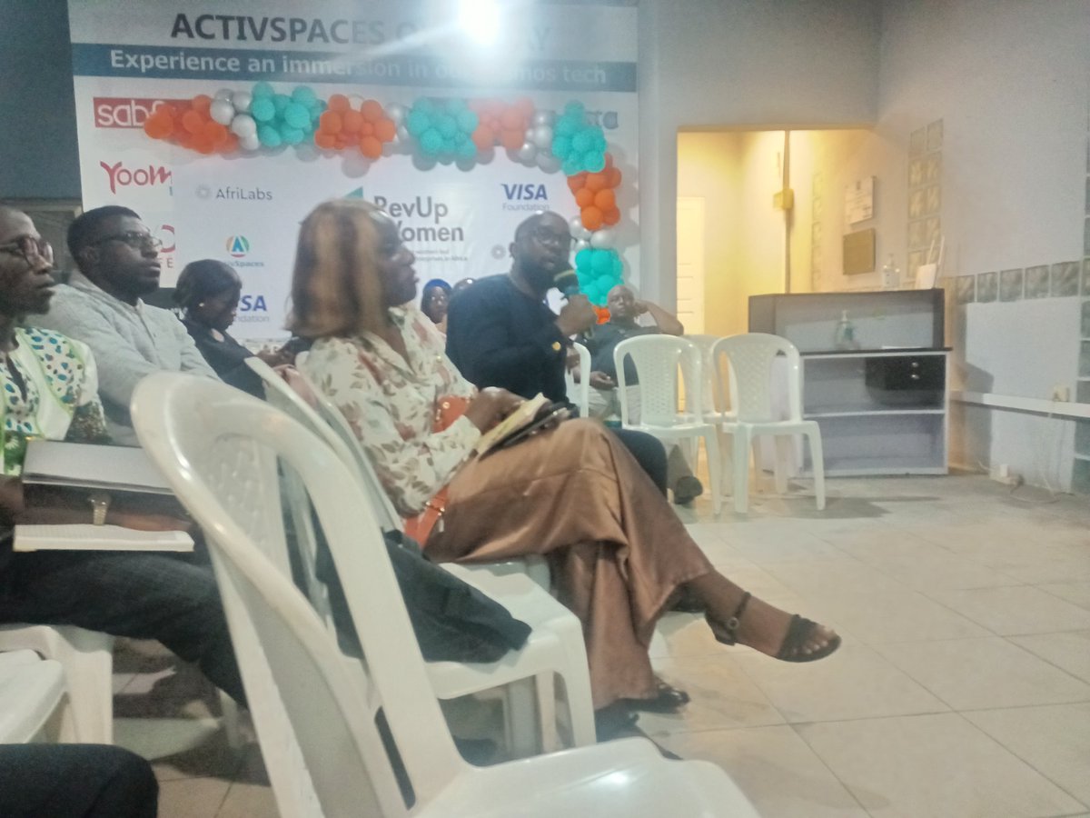 MaitrizLSP's tweet photo. Q &amp; A: participant raises the issue of time, saying the need to keep competitive edge pushes some organisations to translate swiftly, or enlist machine translation...with rather tragic consequences.
#AdTranslationCMR https://t.co/uEQ4feekyo