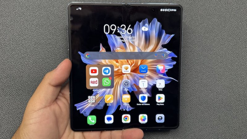 supergeekcl's tweet photo. Especial plegables que NO llegarán a Chile: HONOR Magic Vs 📲 #HonorMagicVs https://t.co/DjwJqOTv3R https://t.co/o9bGEgVbUg