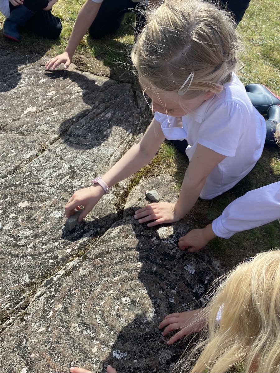 Ancient markings on stones are called ‘Rock Art’.  Some are over 6,000 years old. Huge thanks to Julia ⁦⁦@kilmartinmuseum⁩ ⁦@abc_OCTF⁩ @ABPlace2B