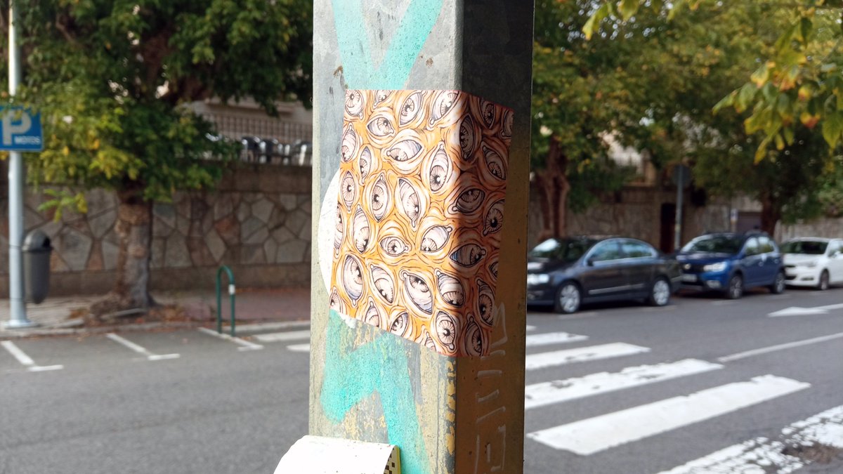 Este diseño de los ojos del Argos Panoptes ya tiene unos años, pero aún así creo que no había pasado todavía por aquí. 
Si alguien quiere una todavía me quedan algunas y acabo de subirlas a la tienda online,
aunque si pides otra cosa seguro te cae una de regalo🙈