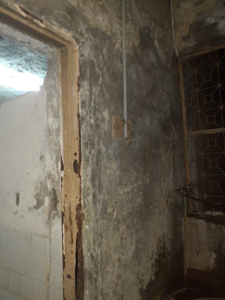 zershhh's tweet photo. We should take action instead of accepting the subpar living conditions in hostels established since 1970. Let's unite and demand our rights. Remember, yesterday's incident was brushed off as an accident, but if we don't speak up, the same could happen to another student. https://t.co/8hhfS2Y3bp