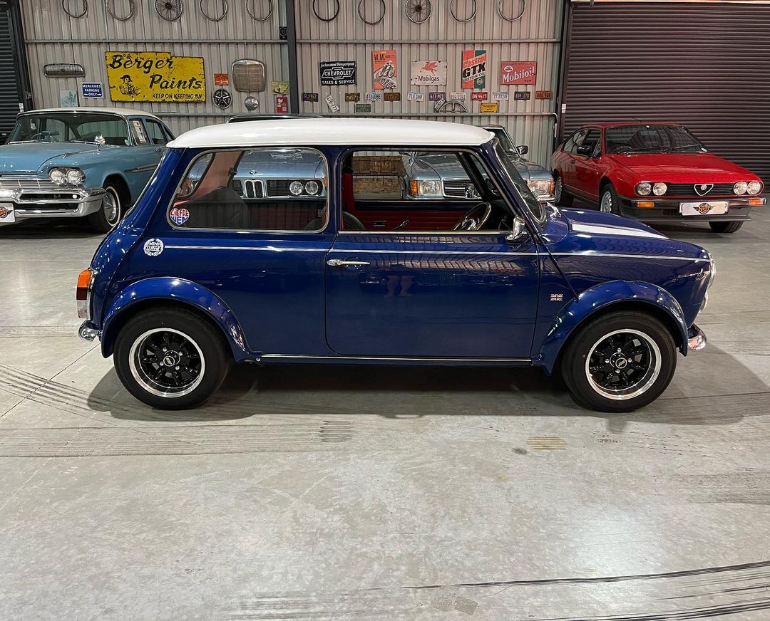 winnie_car's tweet photo. 1976 Austin Mini 1275

A hard to replace toy. She's like a bat out of hell!

#dodge #DodgeChallenger #rt #dodgert #dodgechallengerrt #instacars #cars #carsofinstagram #carswithoutlimits #Carstagram #uscars #americancars #musclecar #musclecars #uscar #moparnation #americancar https://t.co/XAlYafdsYk